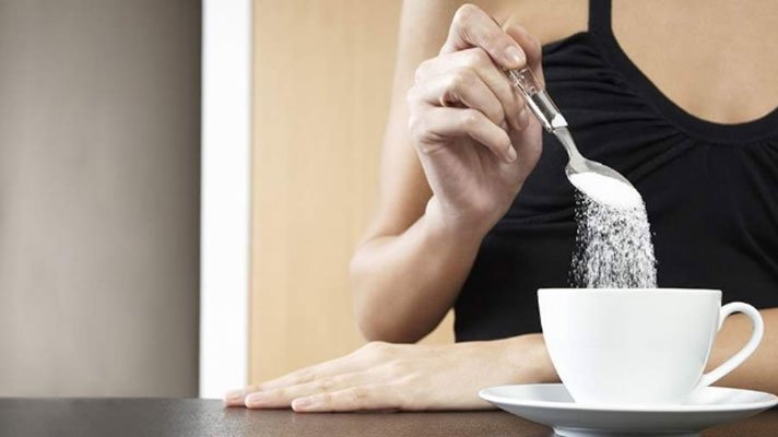 Эрдэмтэд цай, кофенд агуулагдах элсэн чихрийн зөвшөөрөгдөх хэмжээний талаар ингэж хэлэв
